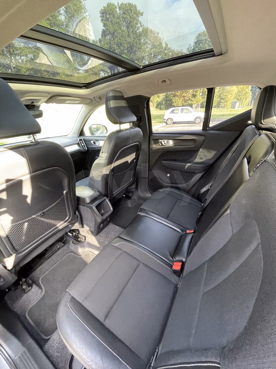 Volvo XC40 фото 9