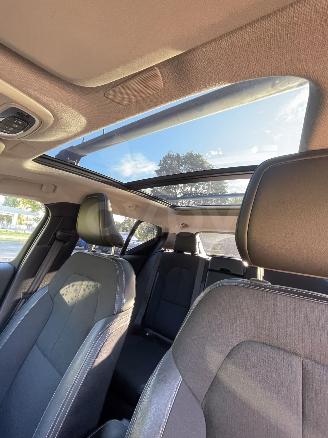 Volvo XC40 фото 3