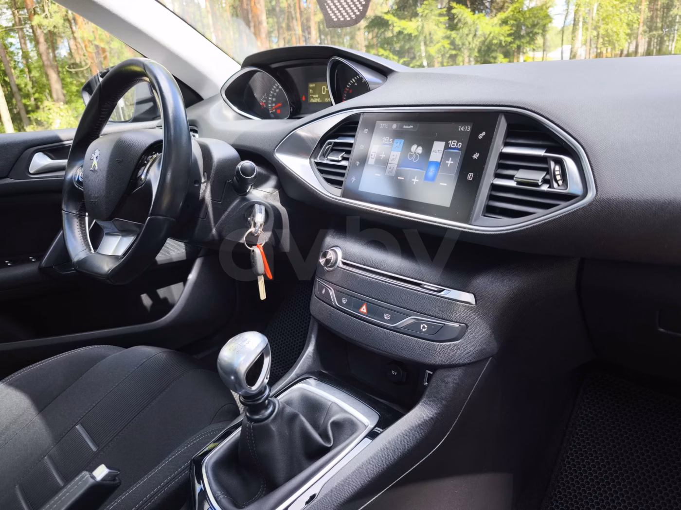 Peugeot 308 фото 13