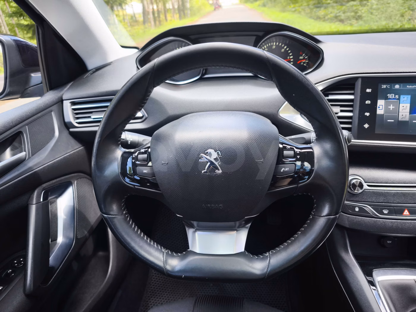 Peugeot 308 фото 11
