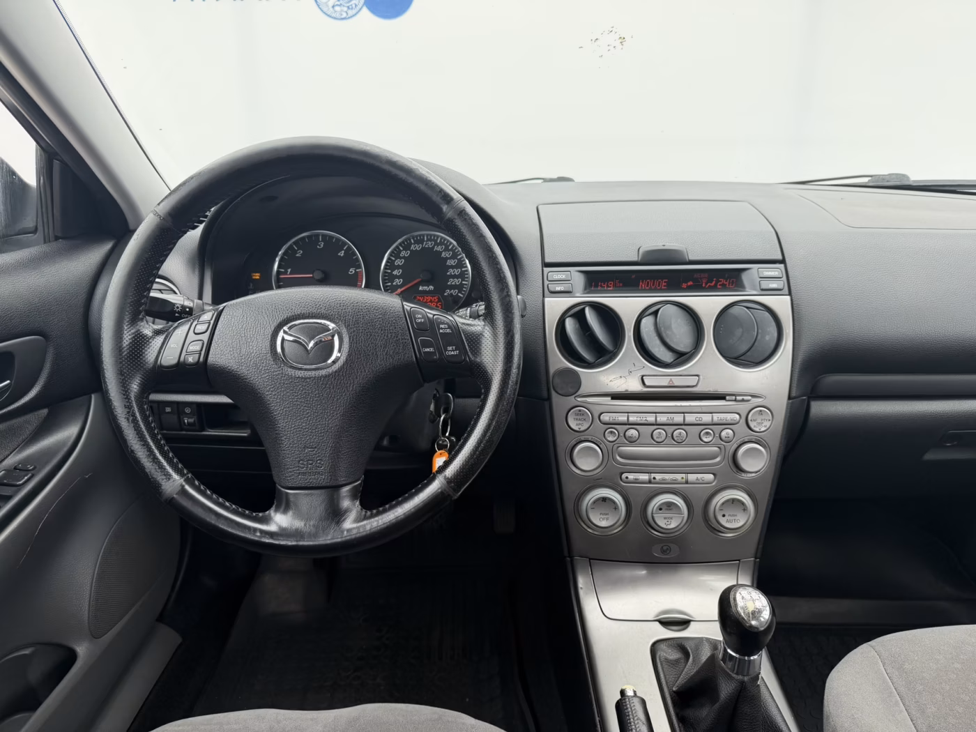 Mazda 6 фото 12