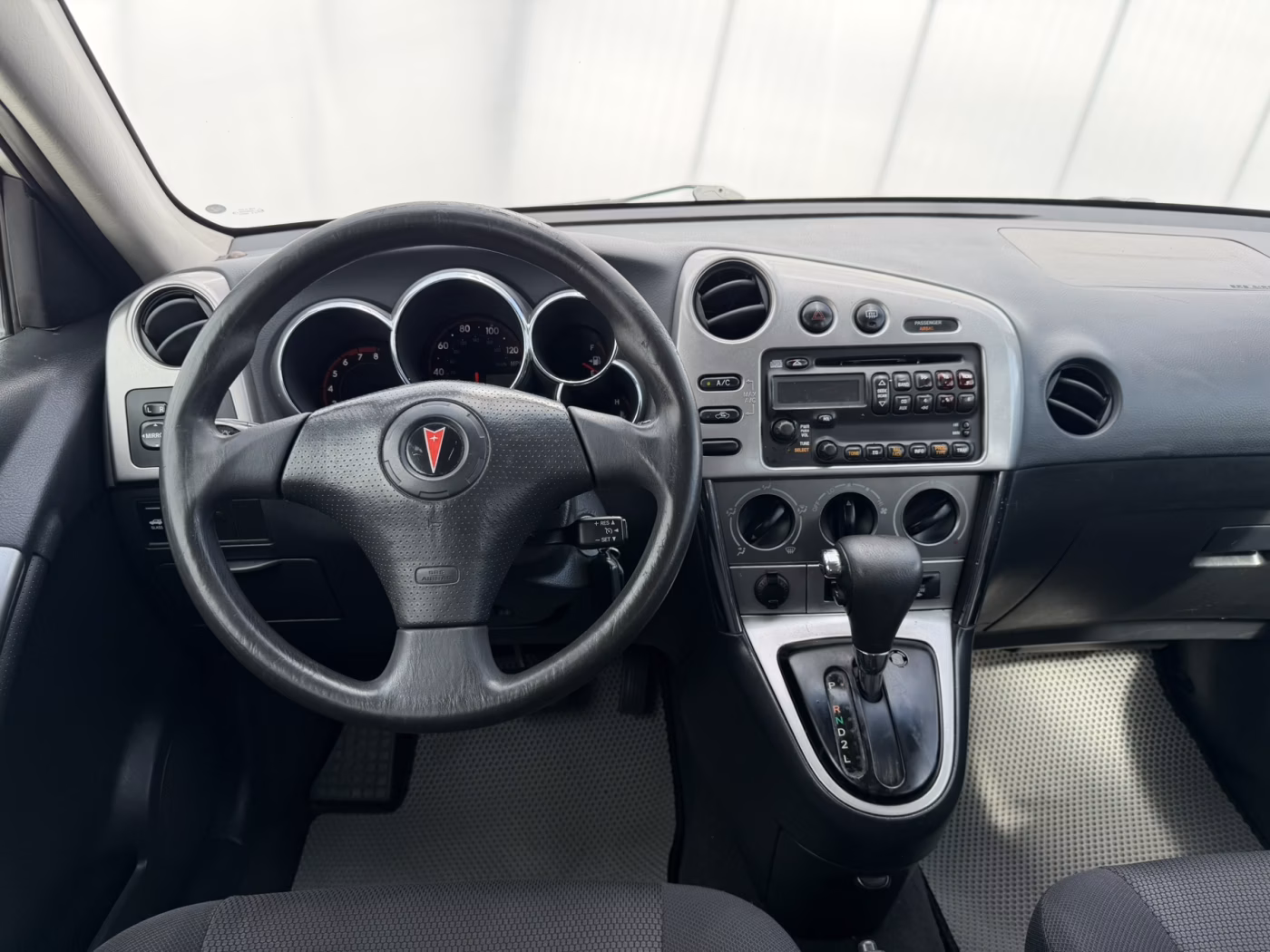 Pontiac Vibe фото 12