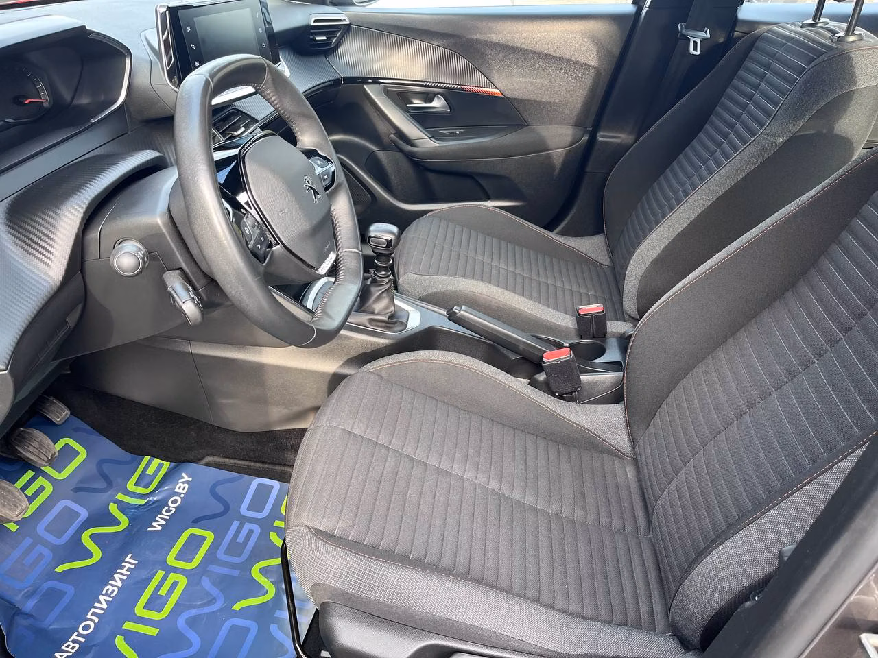 Peugeot 2008 фото 7