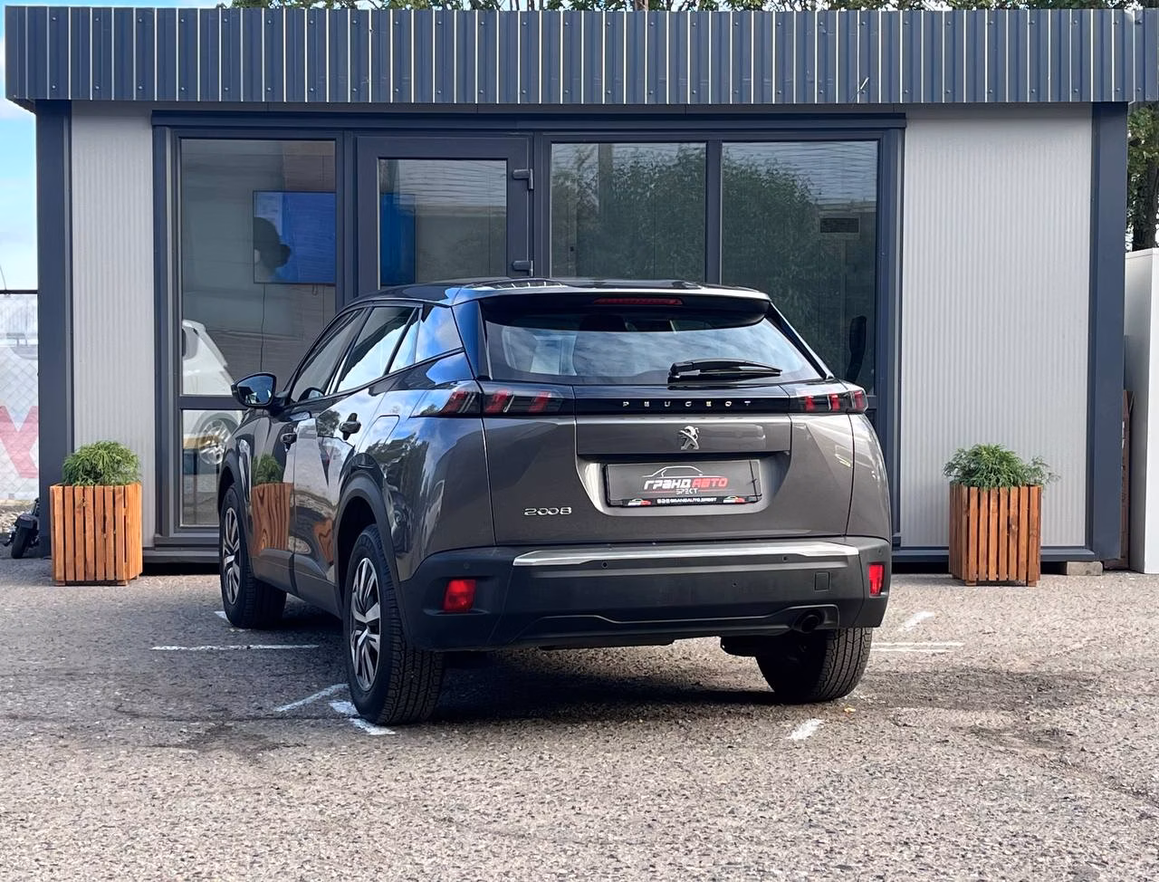 Peugeot 2008 фото 3
