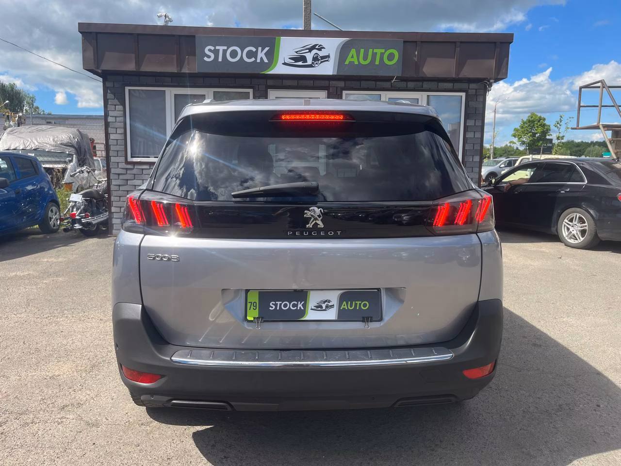 Peugeot 5008 фото 8