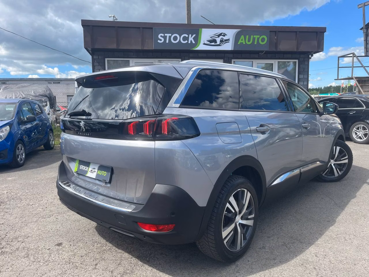 Peugeot 5008 фото 6