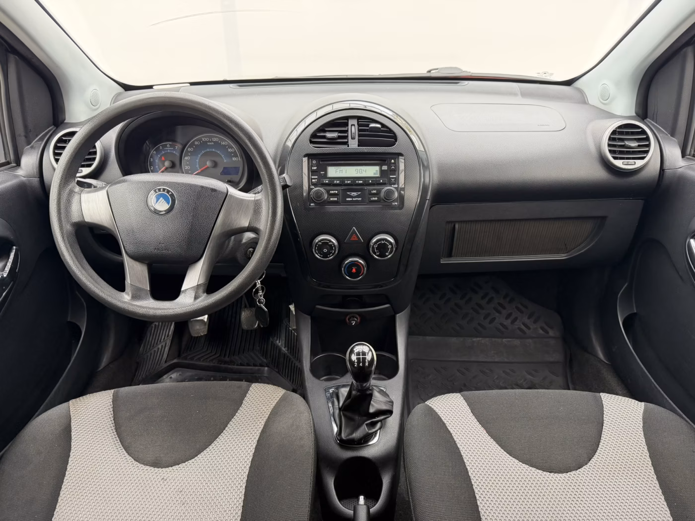 Geely LC Cross фото 11