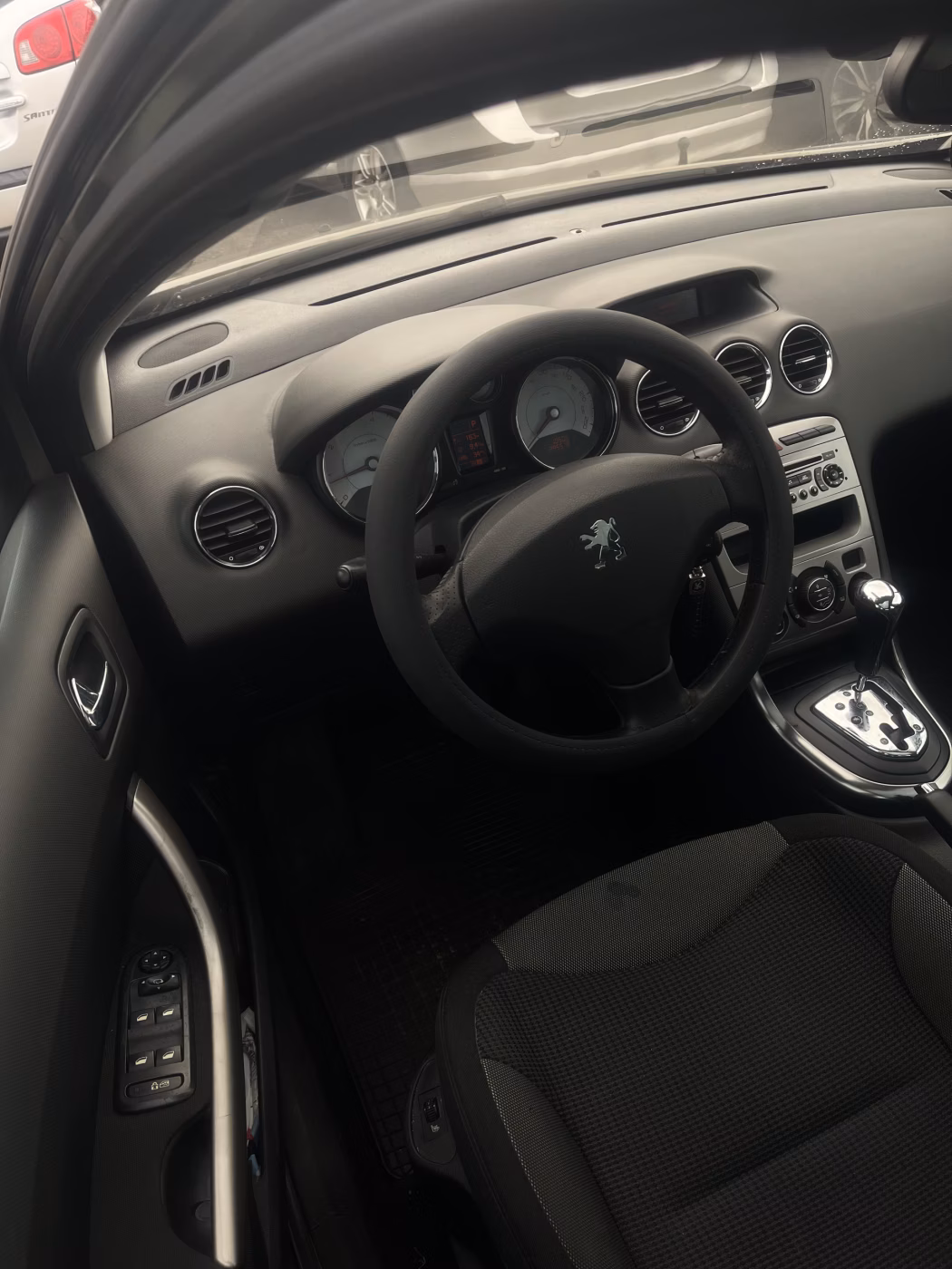 Peugeot 308 фото 10