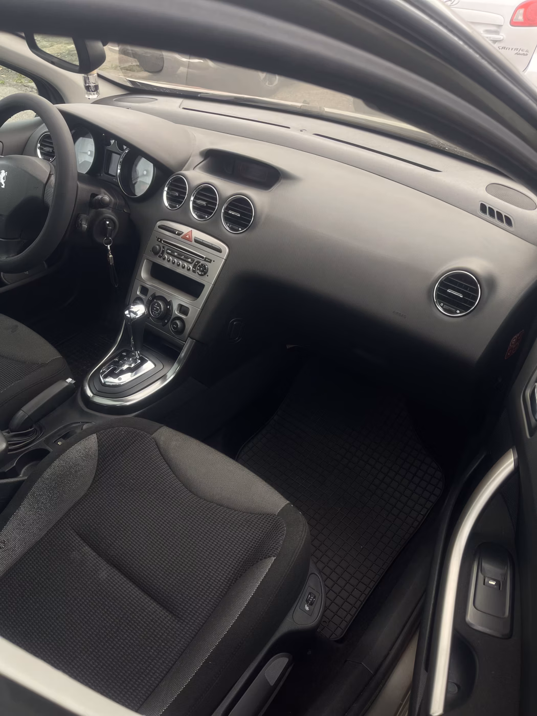 Peugeot 308 фото 11