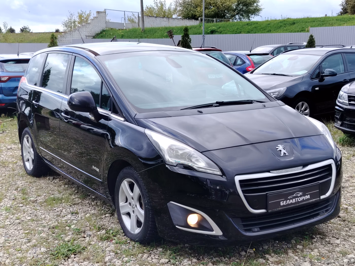 Peugeot 5008 фото 5