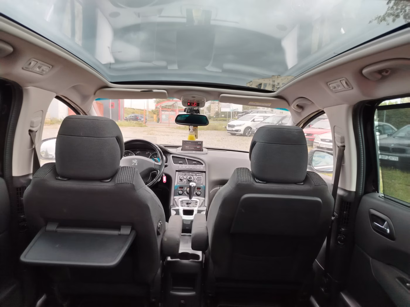 Peugeot 5008 фото 12