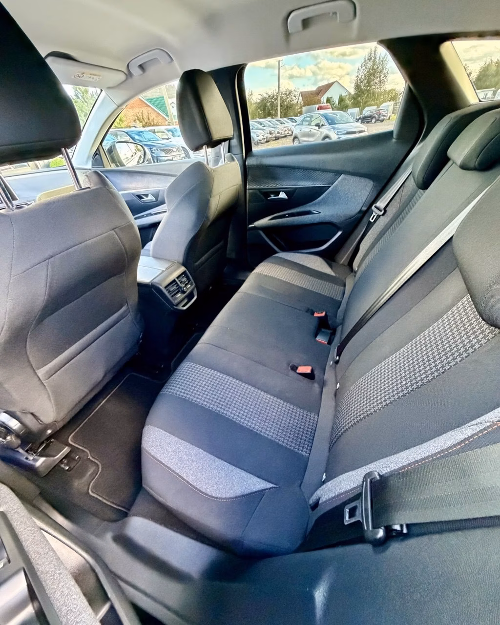 Peugeot 3008 фото 9