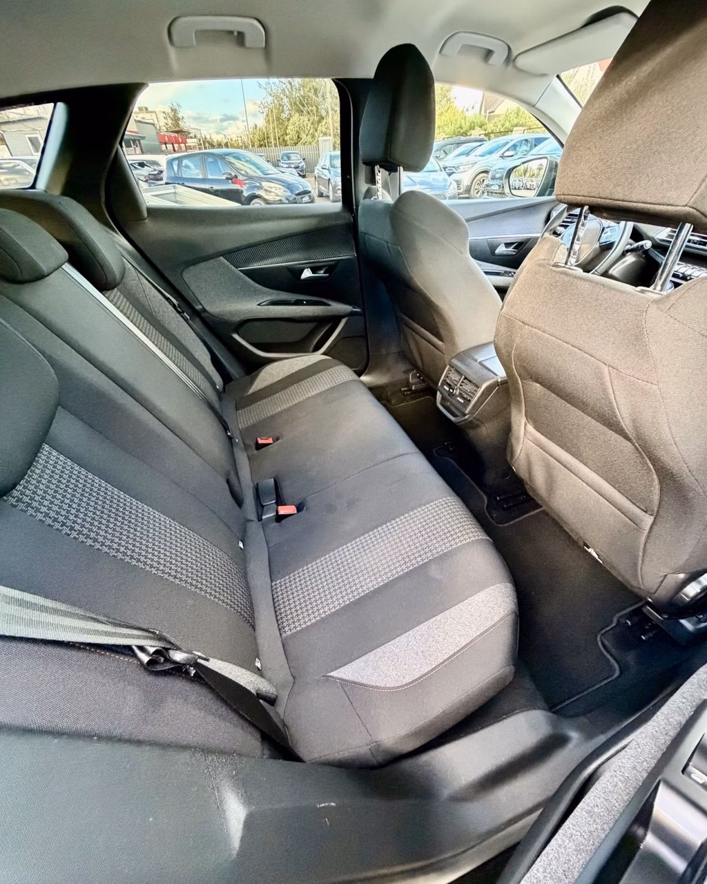 Peugeot 3008 фото 11