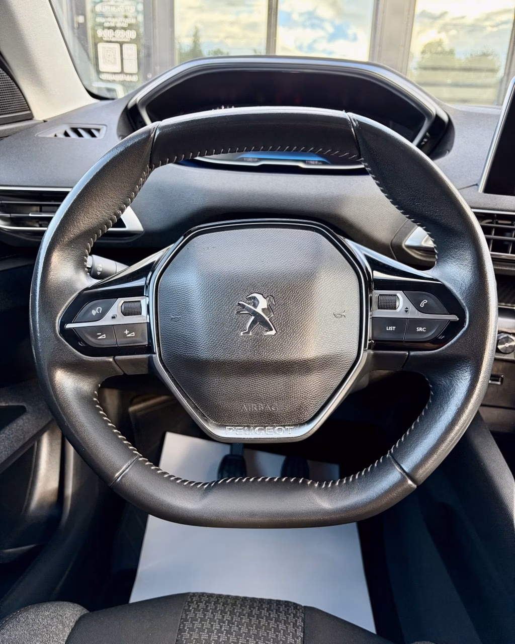 Peugeot 3008 фото 16