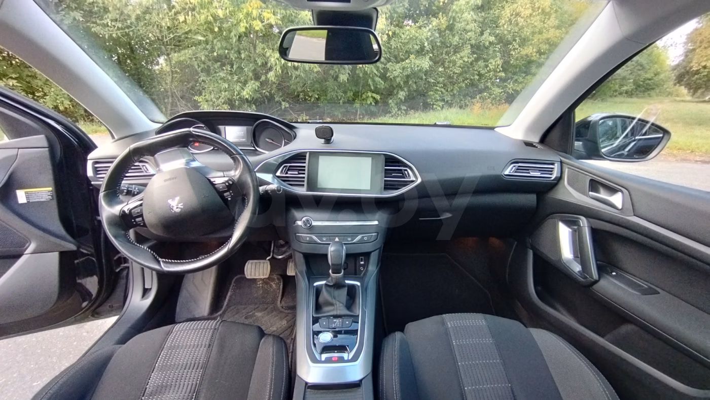 Peugeot 308 фото 9