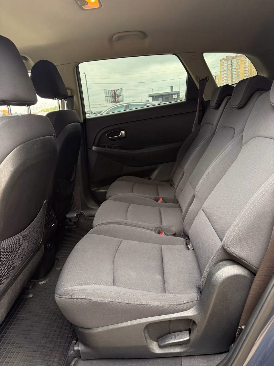Kia Carens фото 10