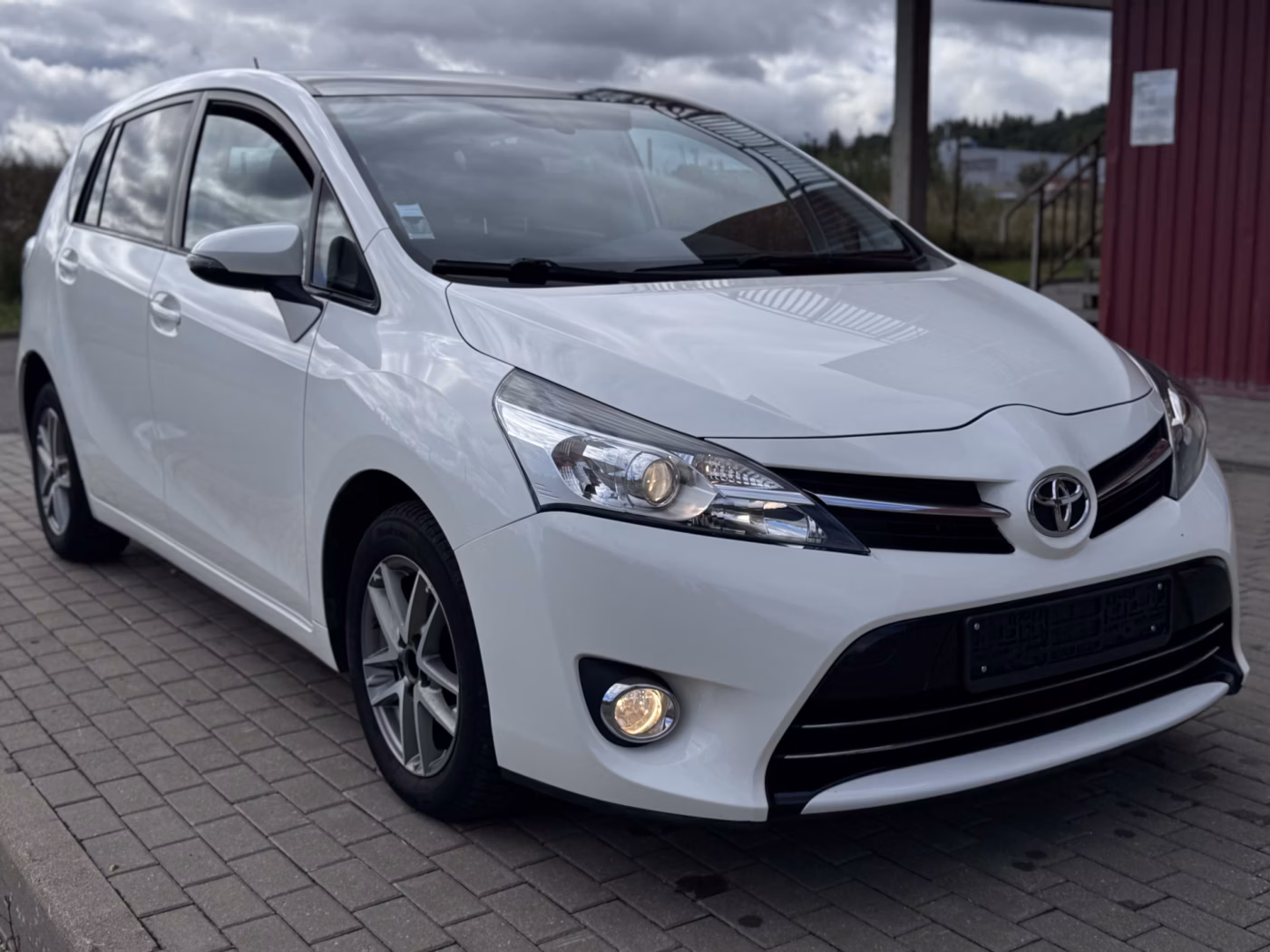 Toyota Verso фото 3