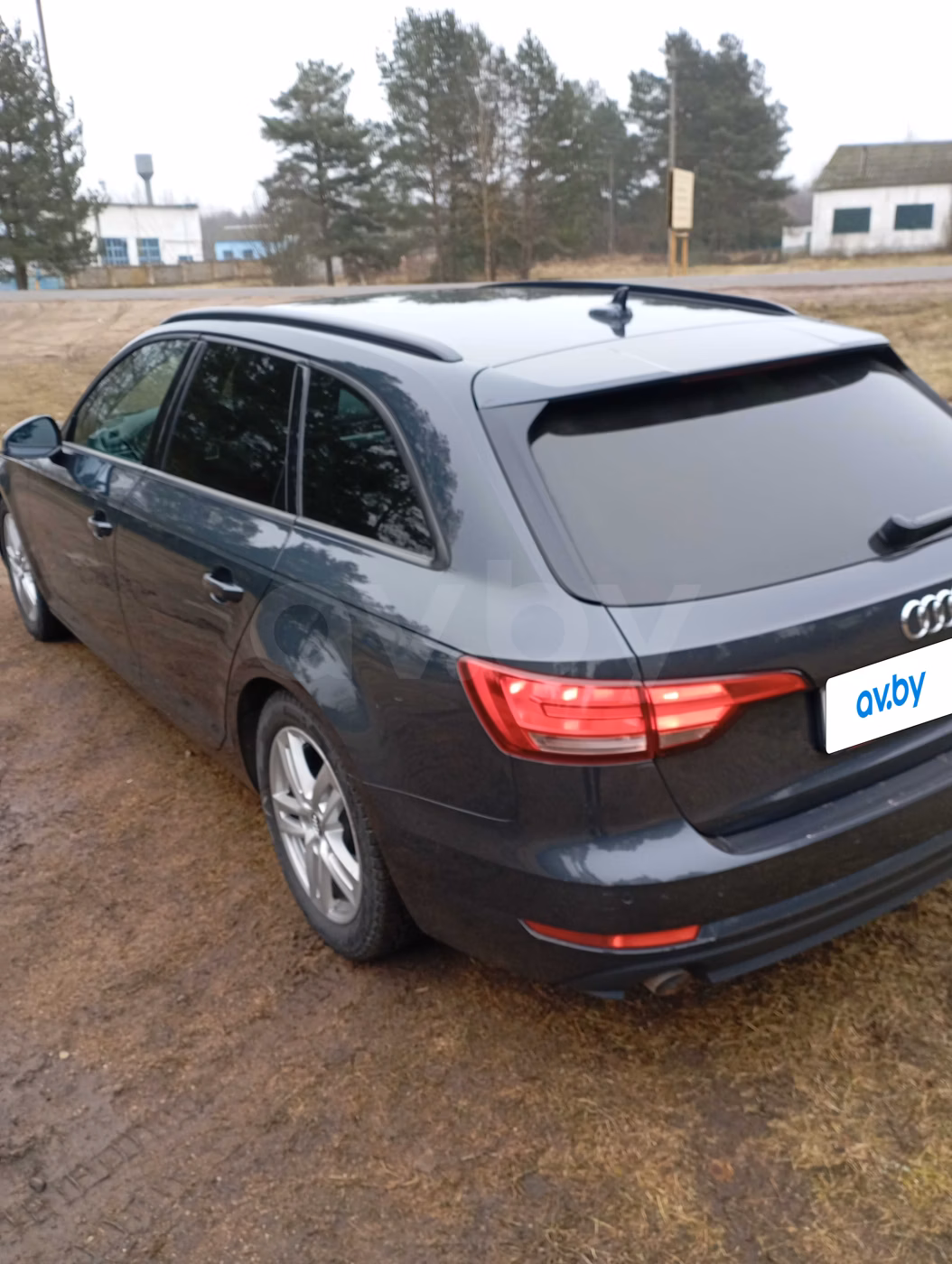 Audi A4 фото 3