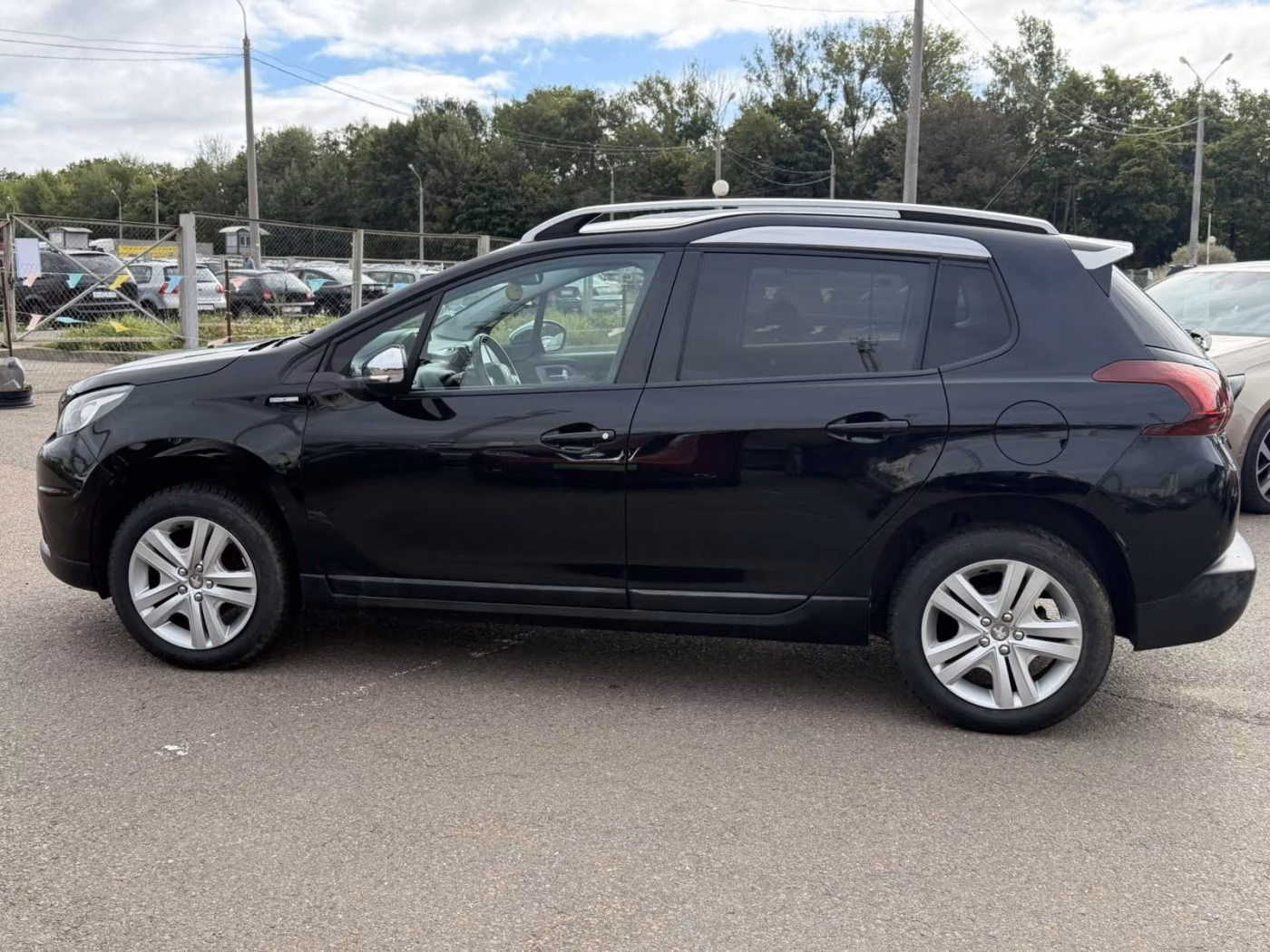 Peugeot 2008 фото 3
