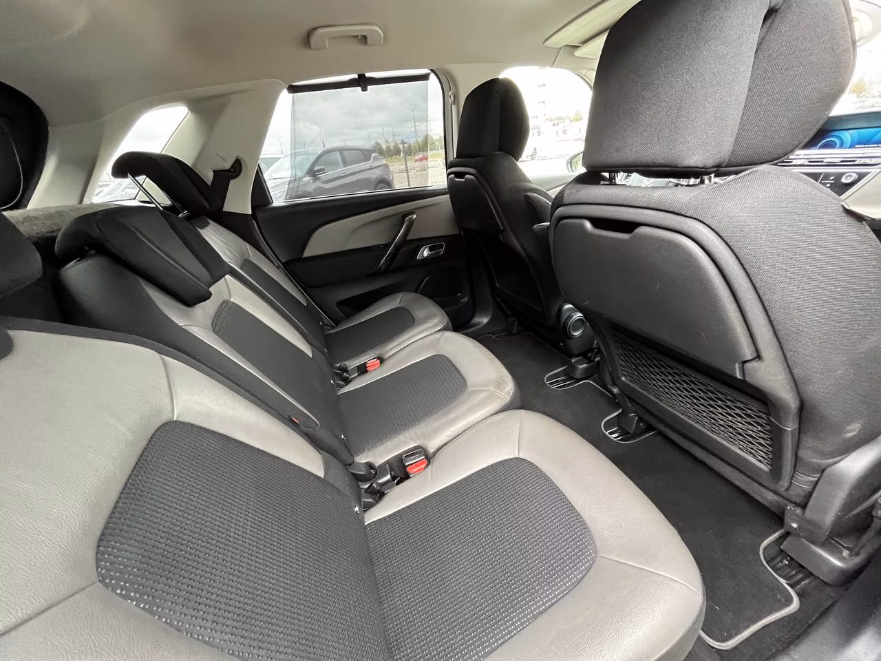 Citroen C4 Picasso фото 11