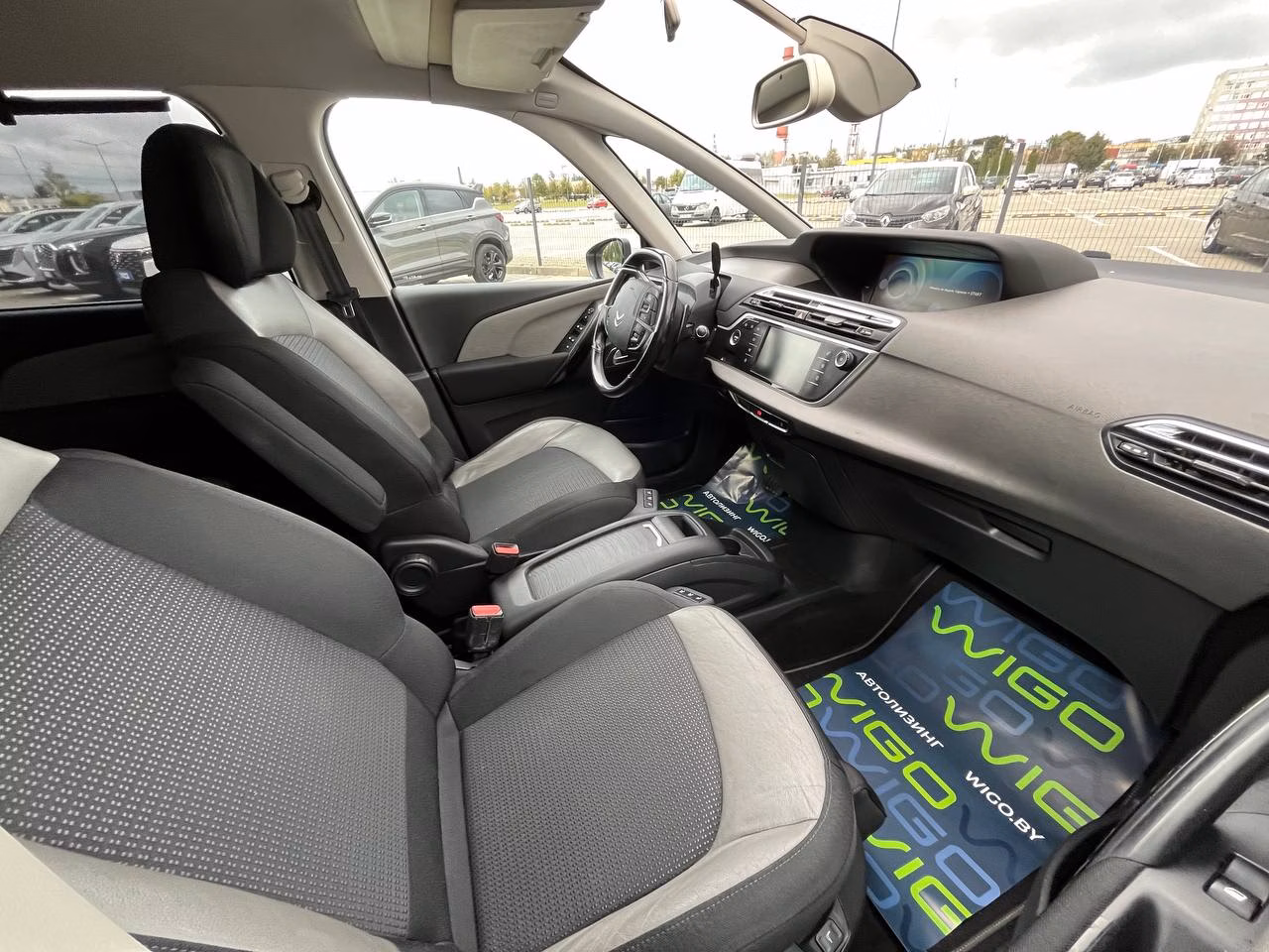 Citroen C4 Picasso фото 12