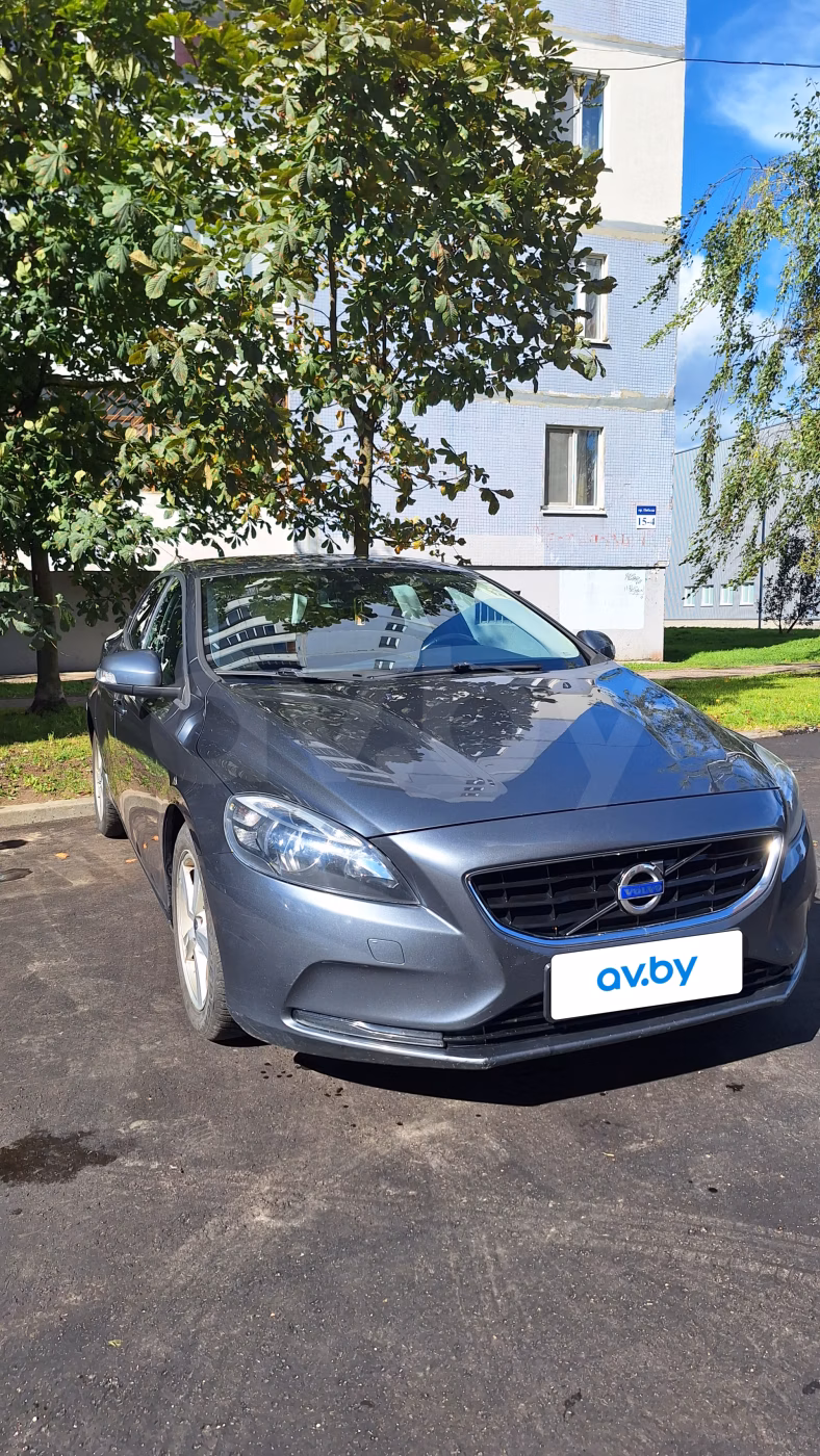 Volvo V40 фото 2