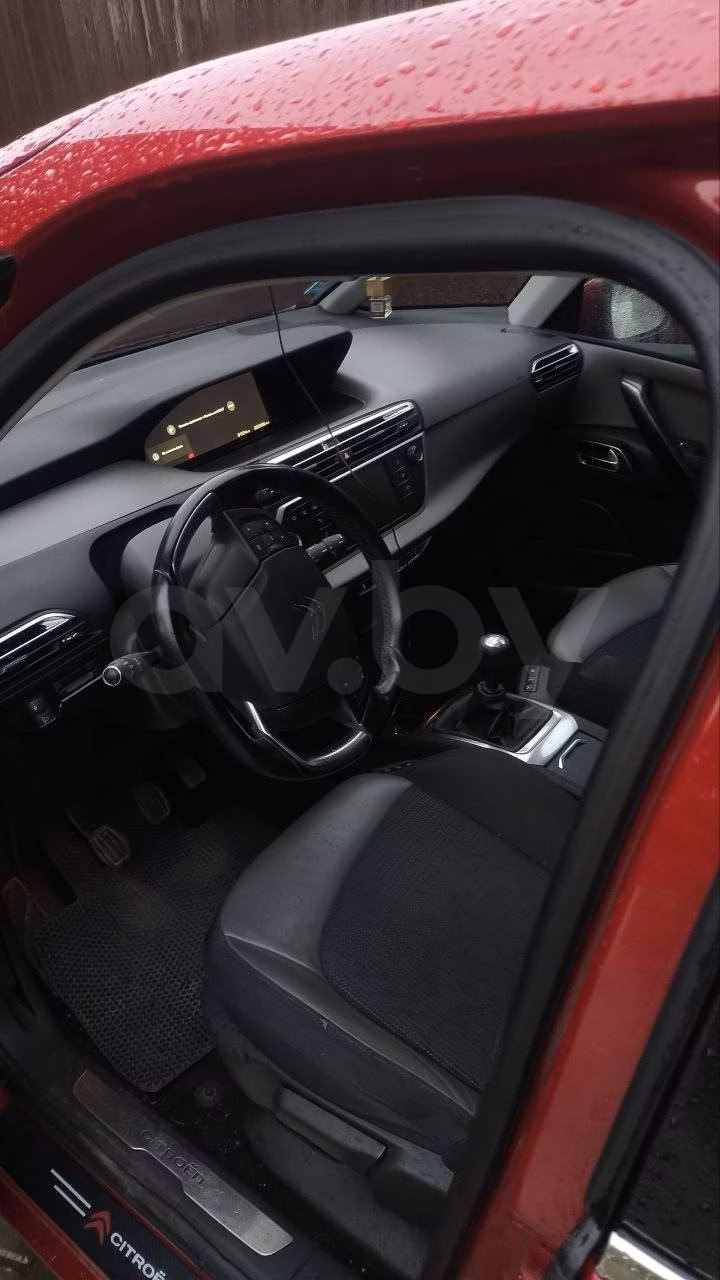 Citroen C4 Picasso фото 10