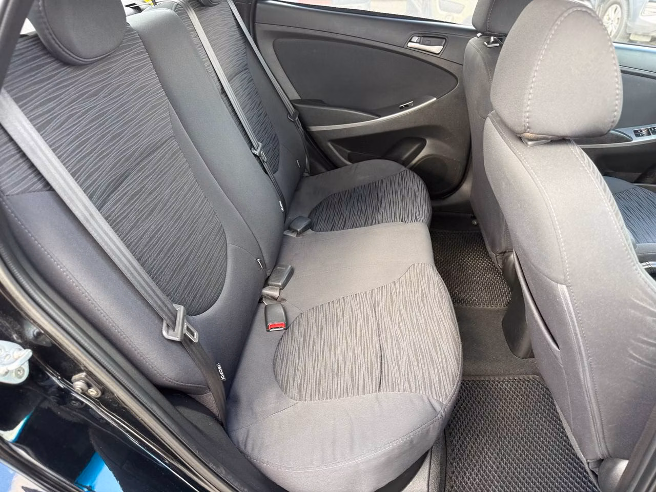 Hyundai Solaris фото 15