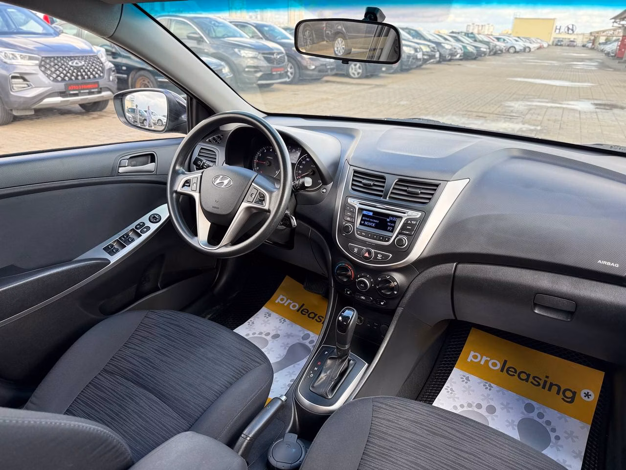 Hyundai Solaris фото 14