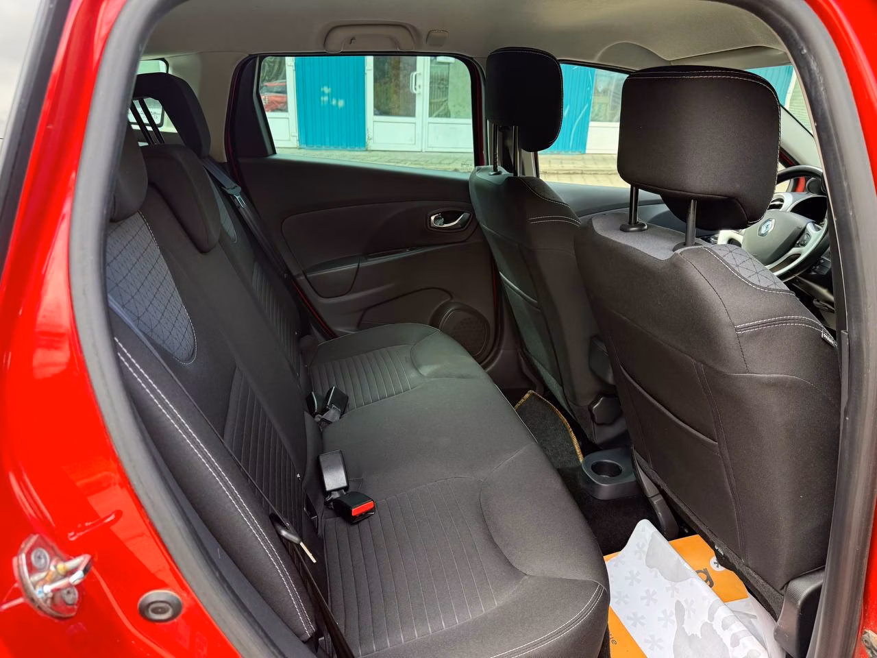 Renault Clio фото 10