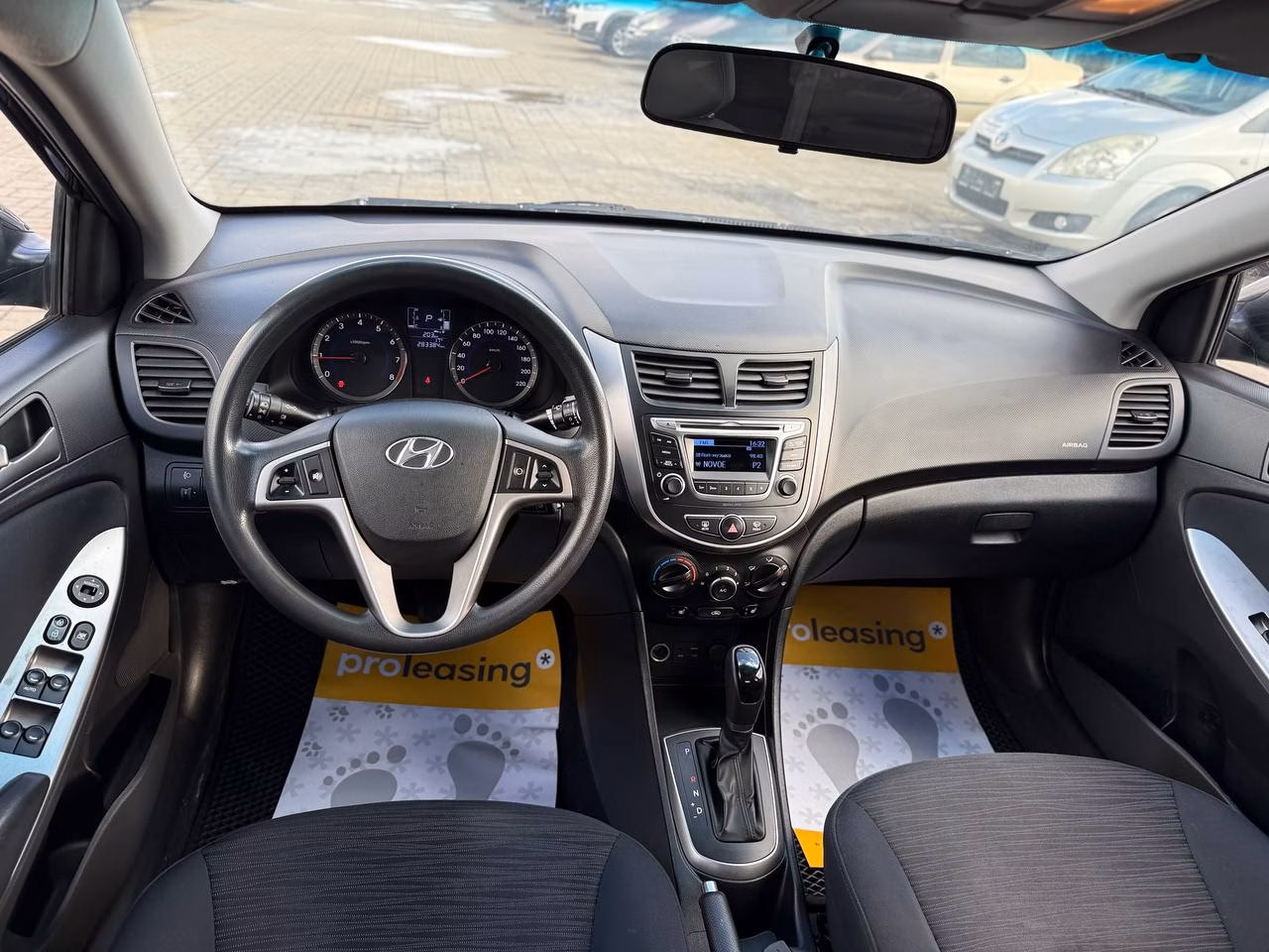 Hyundai Solaris фото 18
