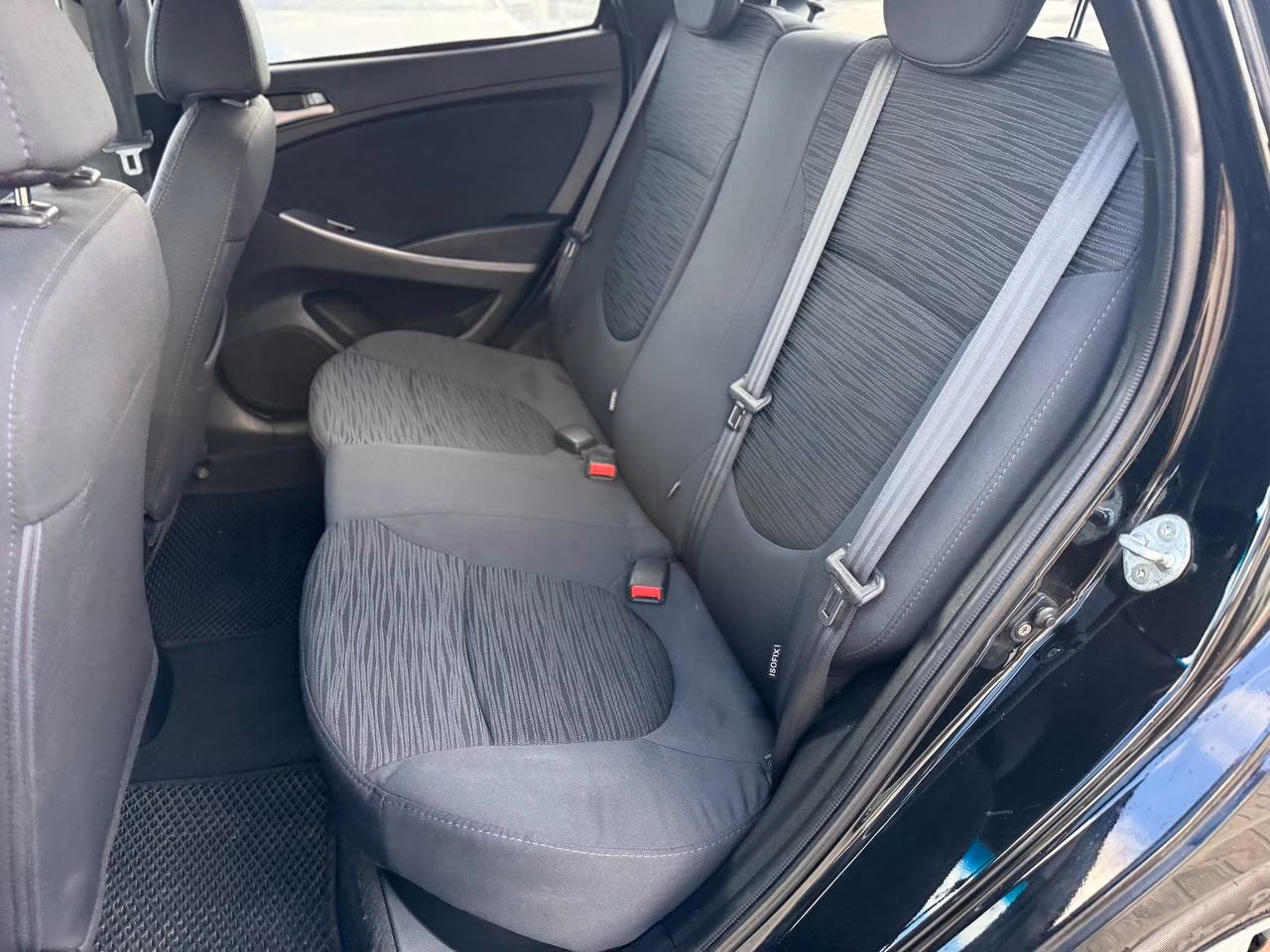Hyundai Solaris фото 16