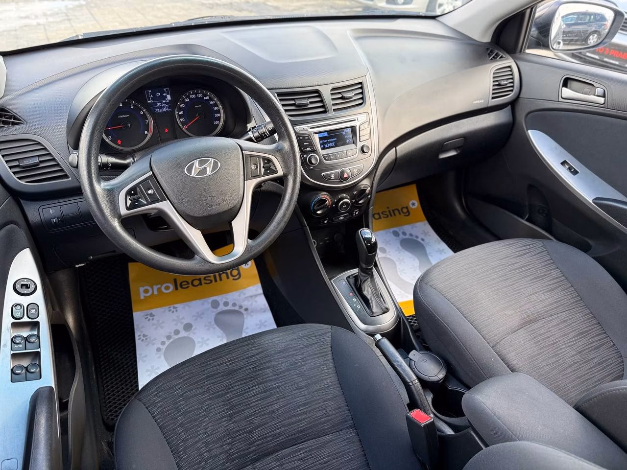 Hyundai Solaris фото 17