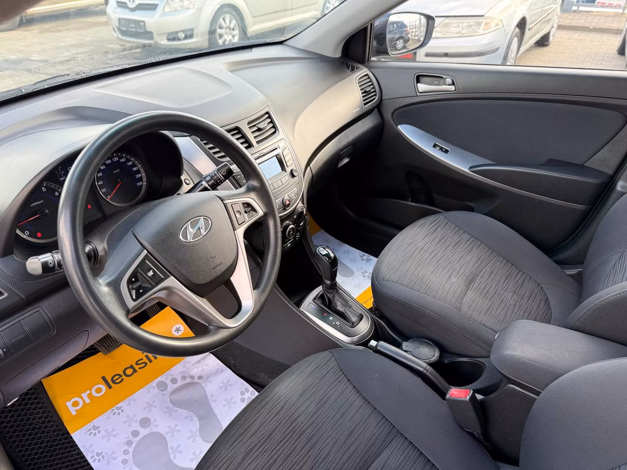 Hyundai Solaris фото 22