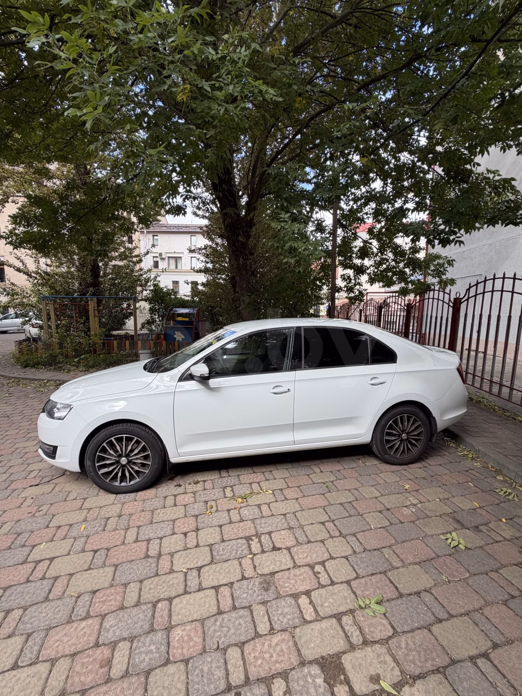 Skoda Rapid фото 2