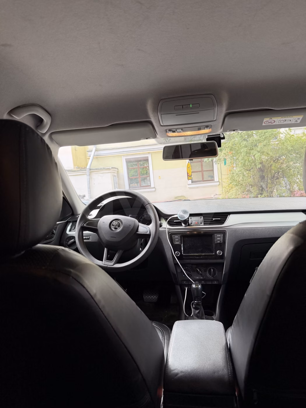 Skoda Rapid фото 10