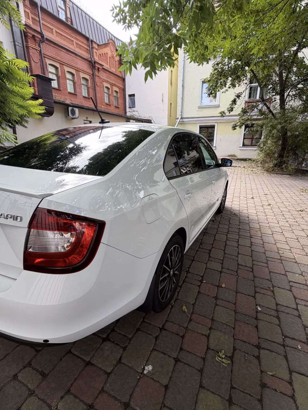 Skoda Rapid фото 8