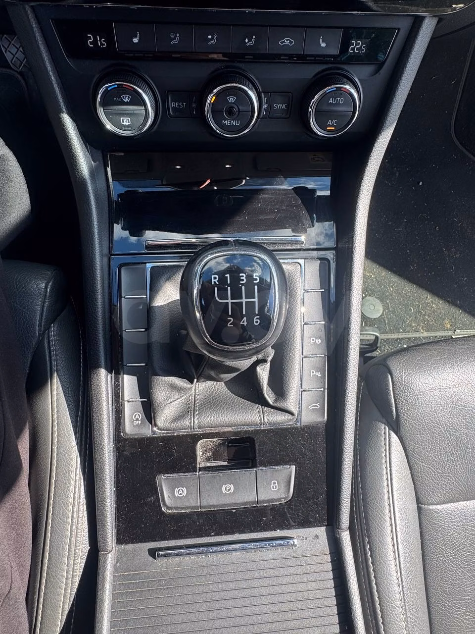 Skoda Superb фото 12