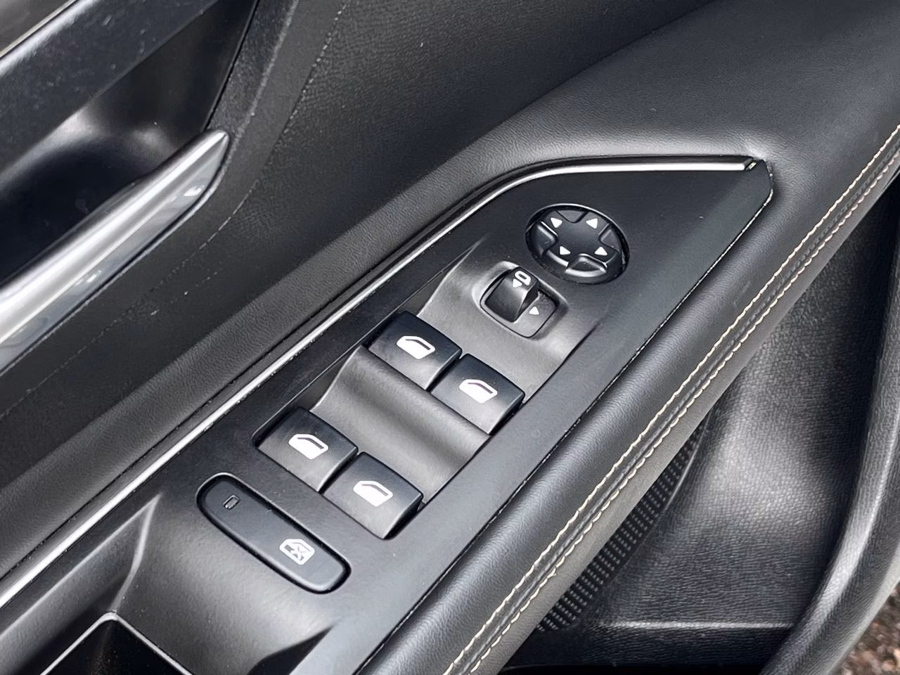 Peugeot 3008 фото 13