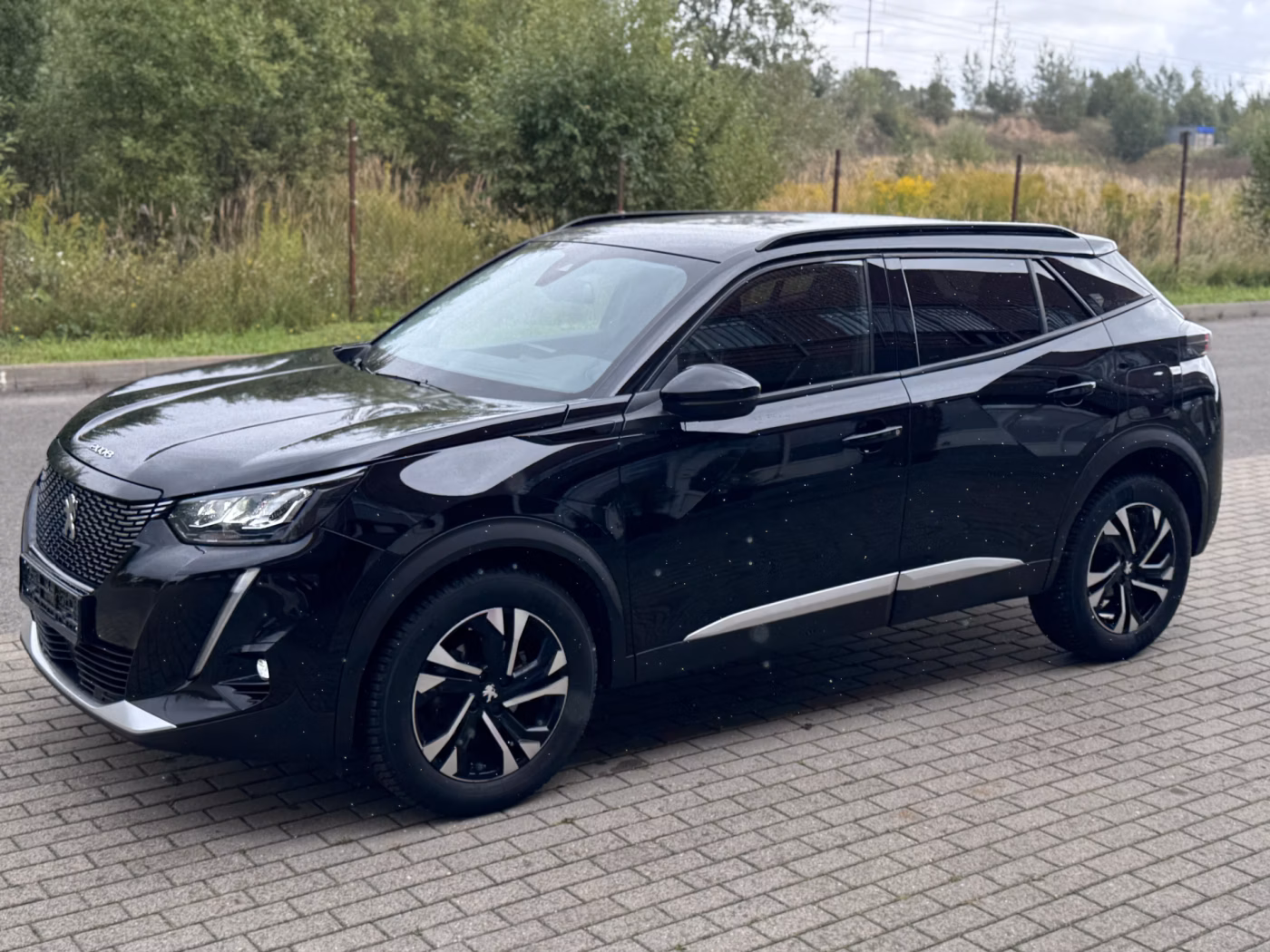 Peugeot 2008 фото 2