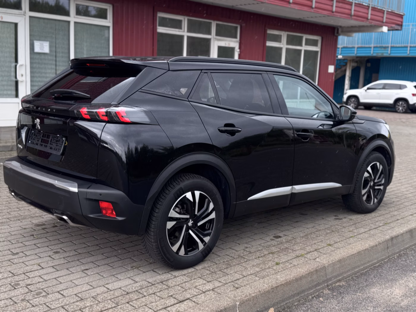 Peugeot 2008 фото 8