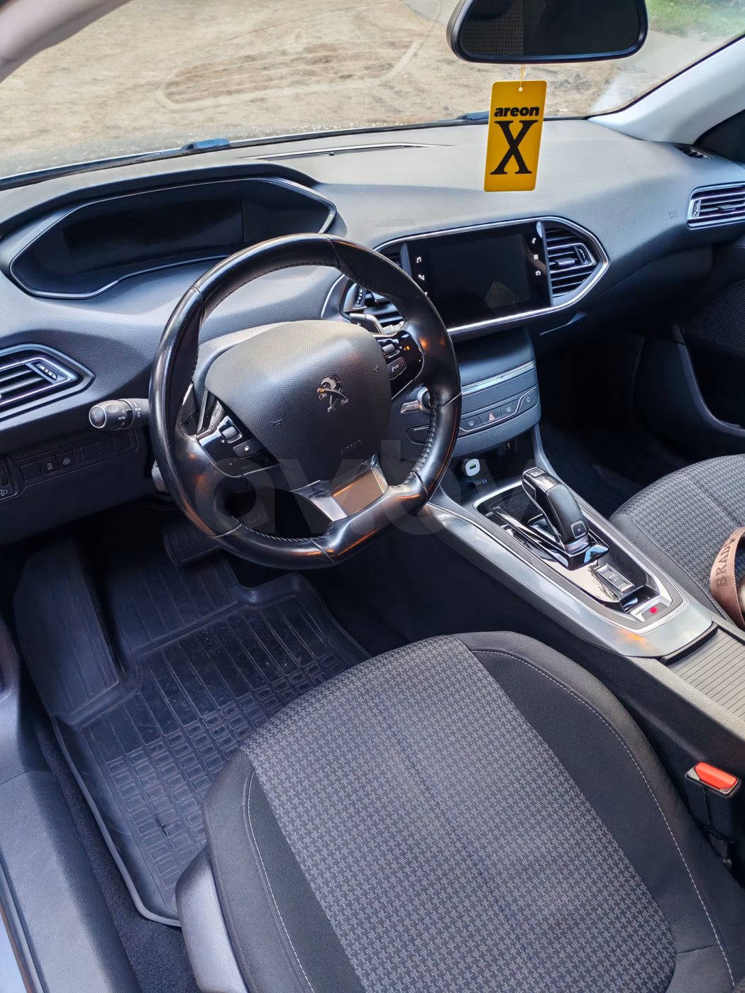 Peugeot 308 фото 7