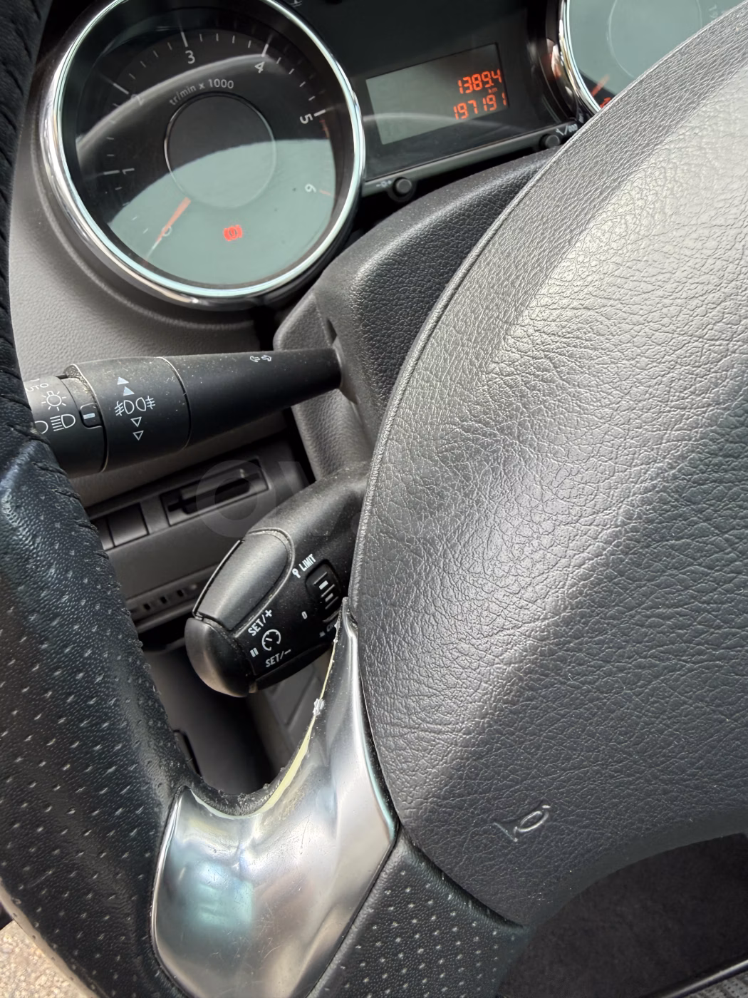 Peugeot 5008 фото 16