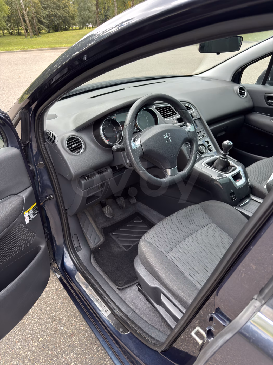 Peugeot 5008 фото 9