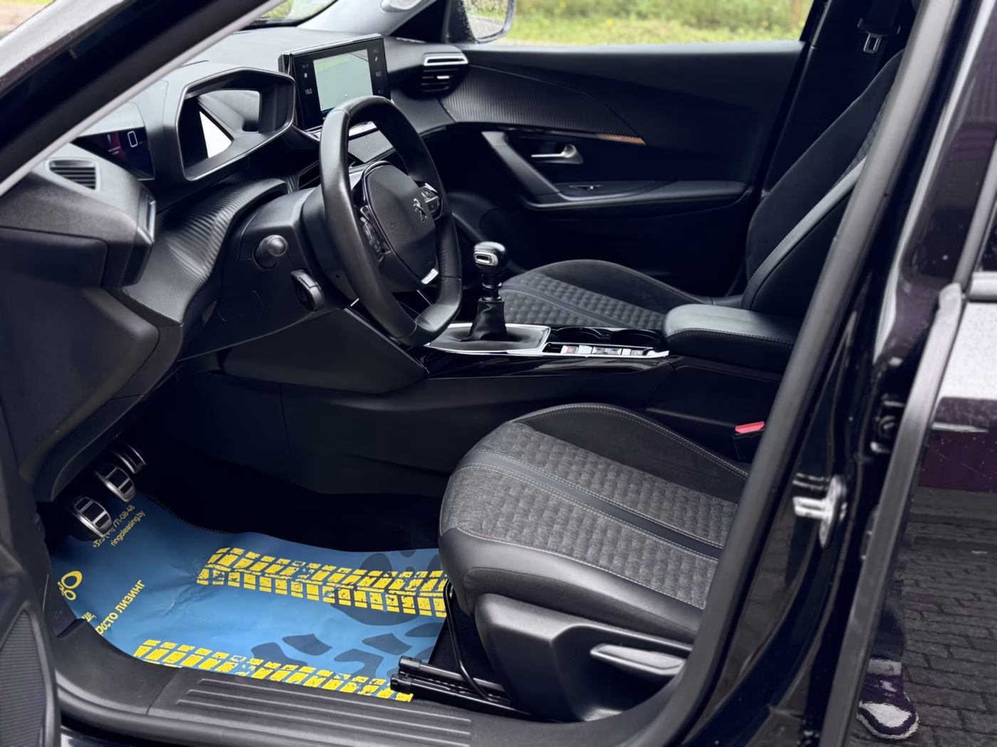 Peugeot 2008 фото 13