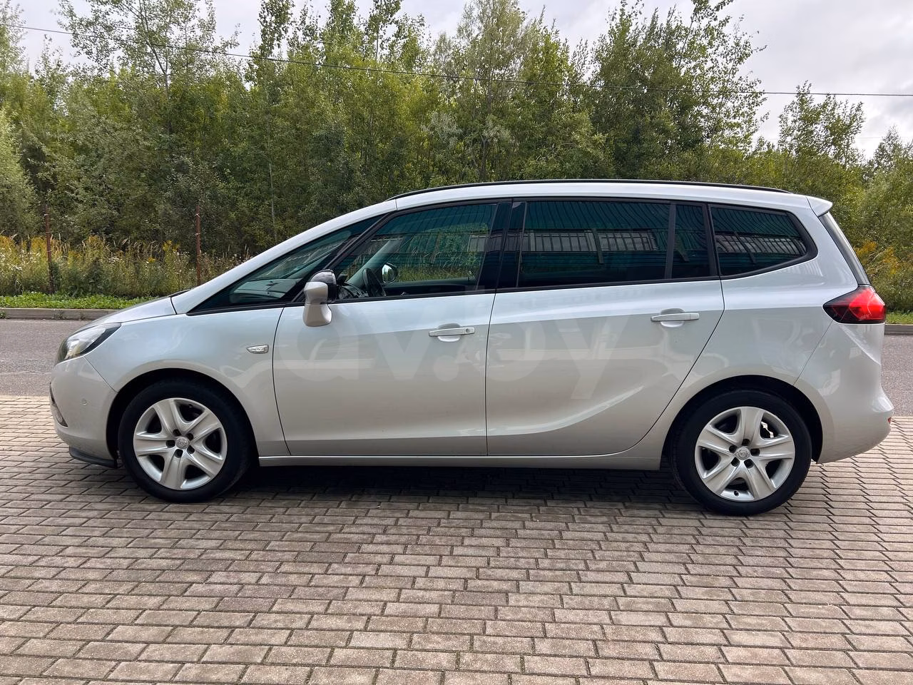 Opel Zafira фото 4