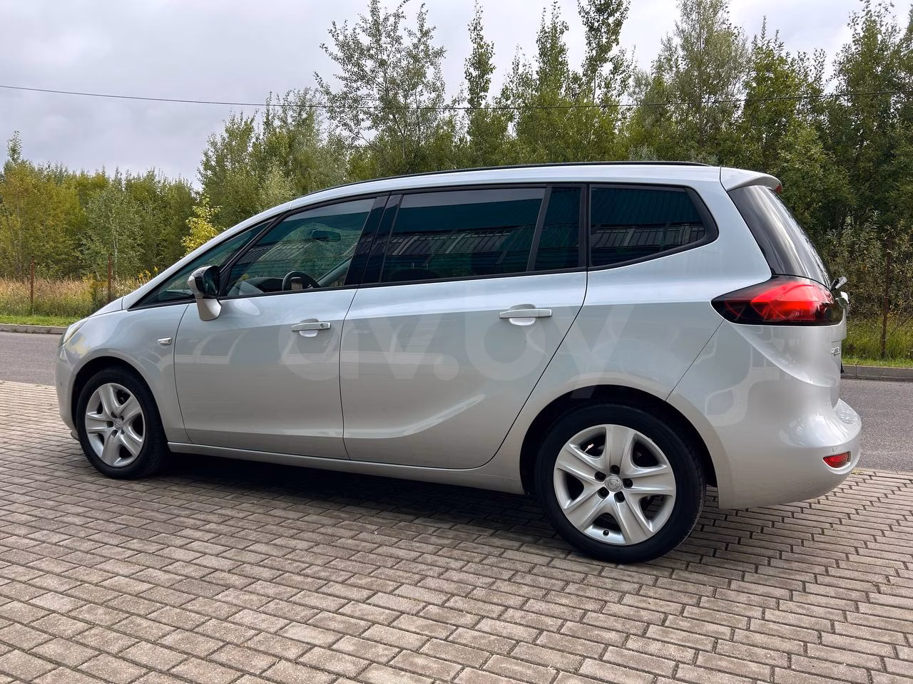 Opel Zafira фото 6