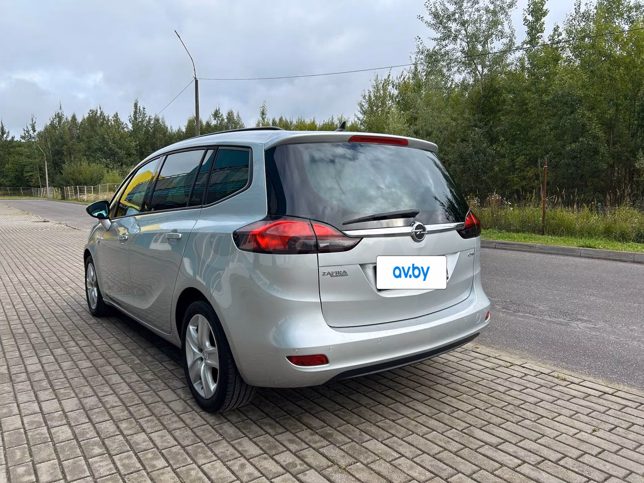 Opel Zafira фото 7
