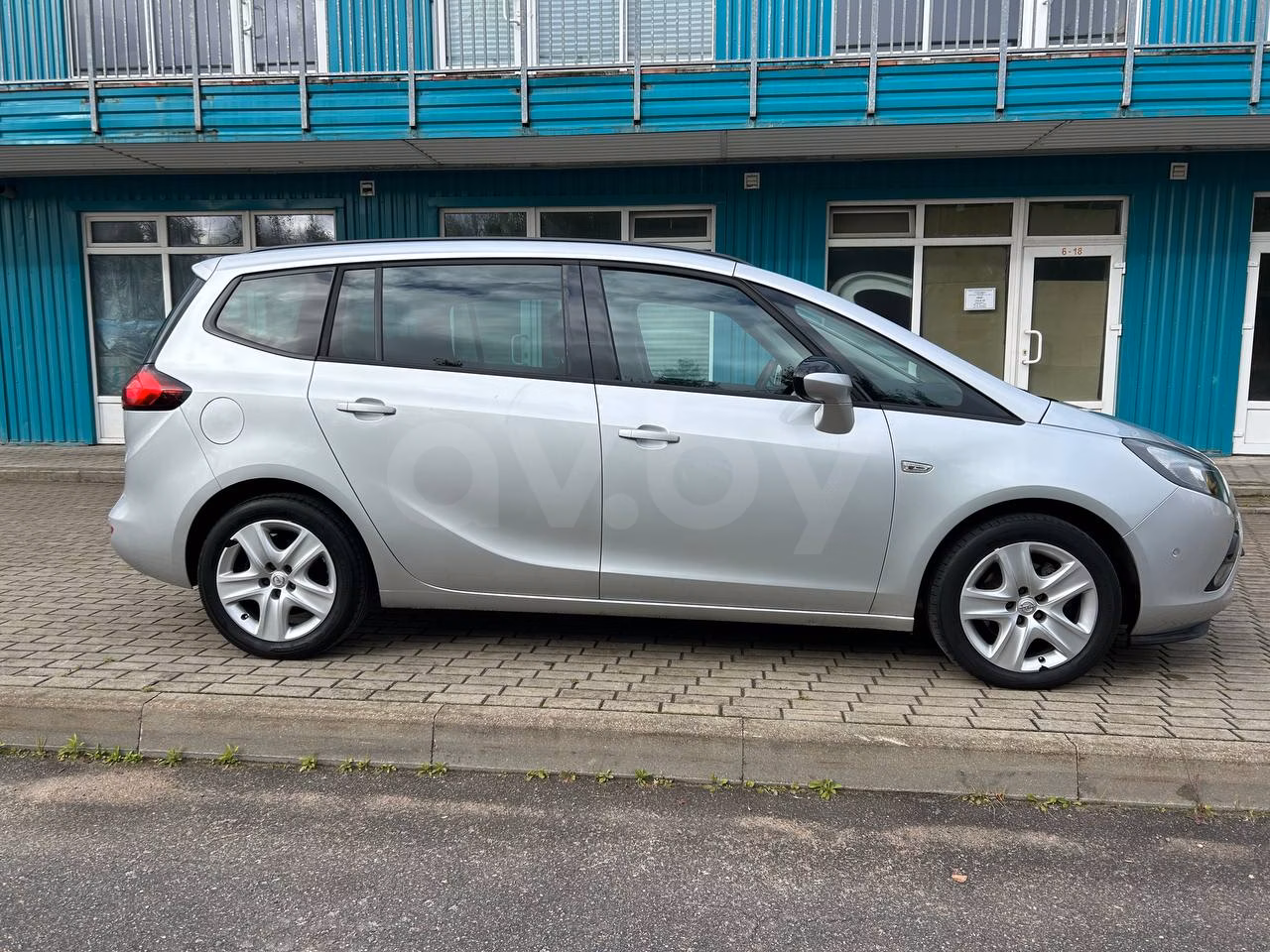Opel Zafira фото 8