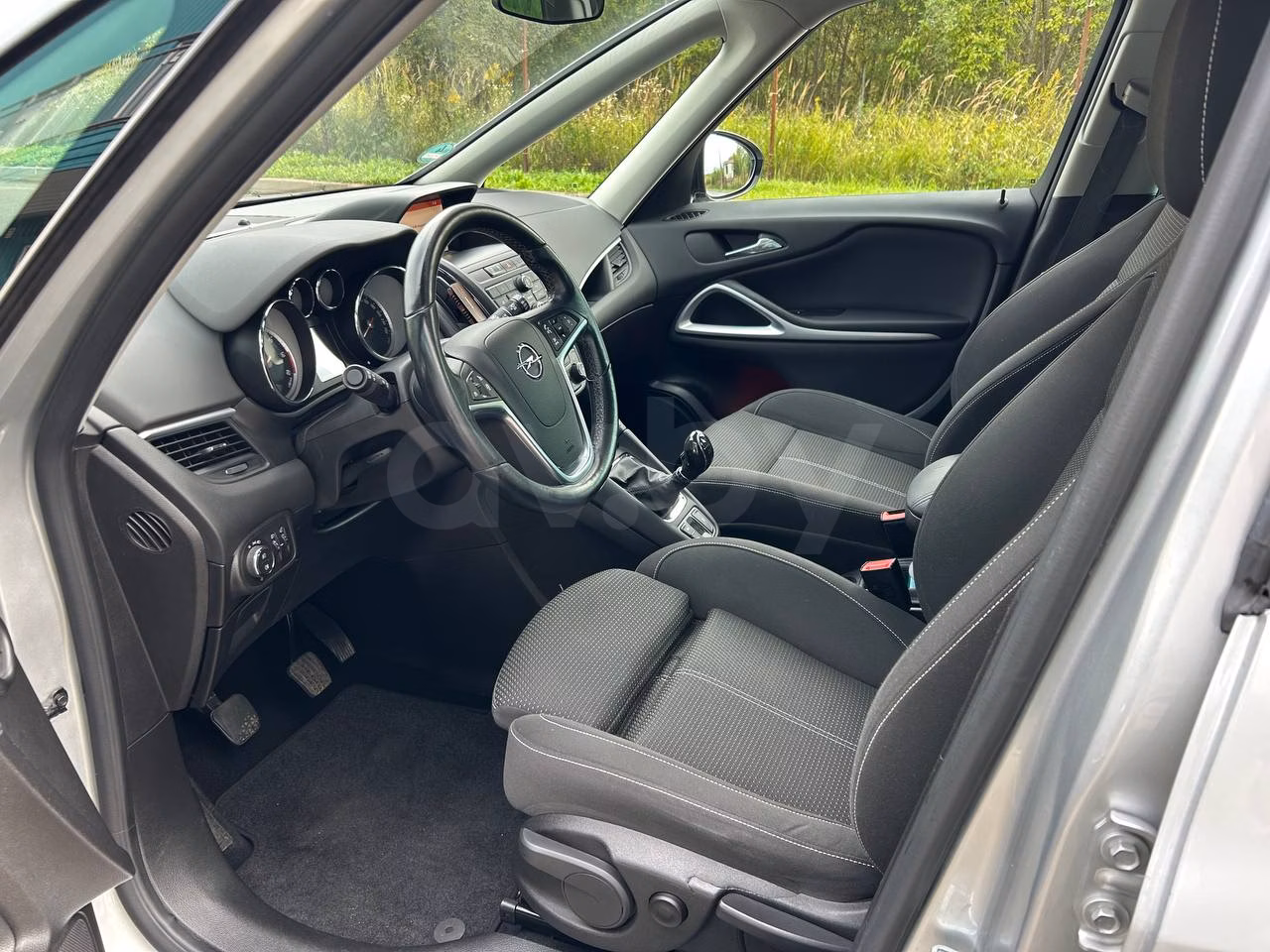 Opel Zafira фото 14
